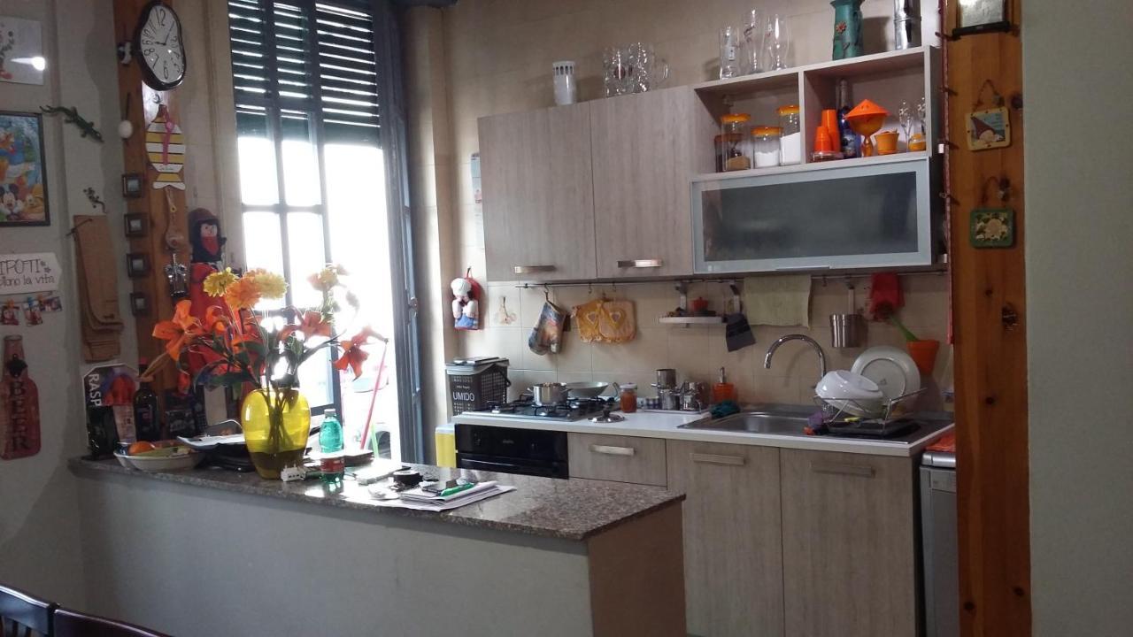I Colori Di Napoli Apartment Luaran gambar