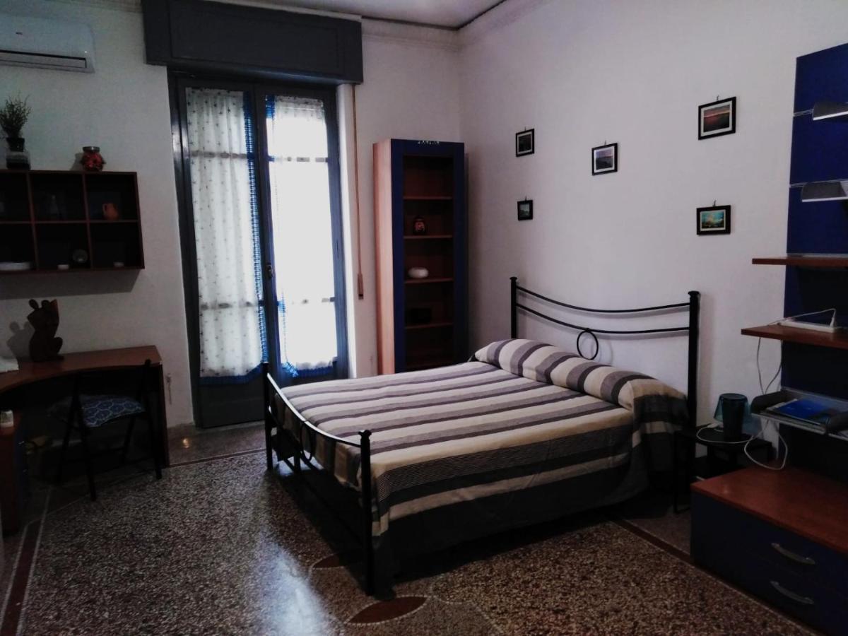 I Colori Di Napoli Apartment Luaran gambar
