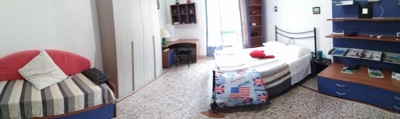 I Colori Di Napoli Apartment Luaran gambar