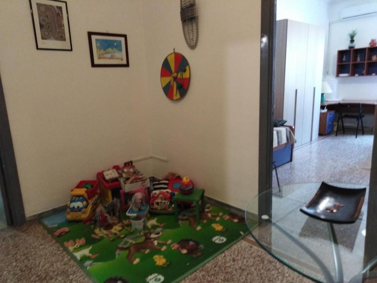 I Colori Di Napoli Apartment Luaran gambar